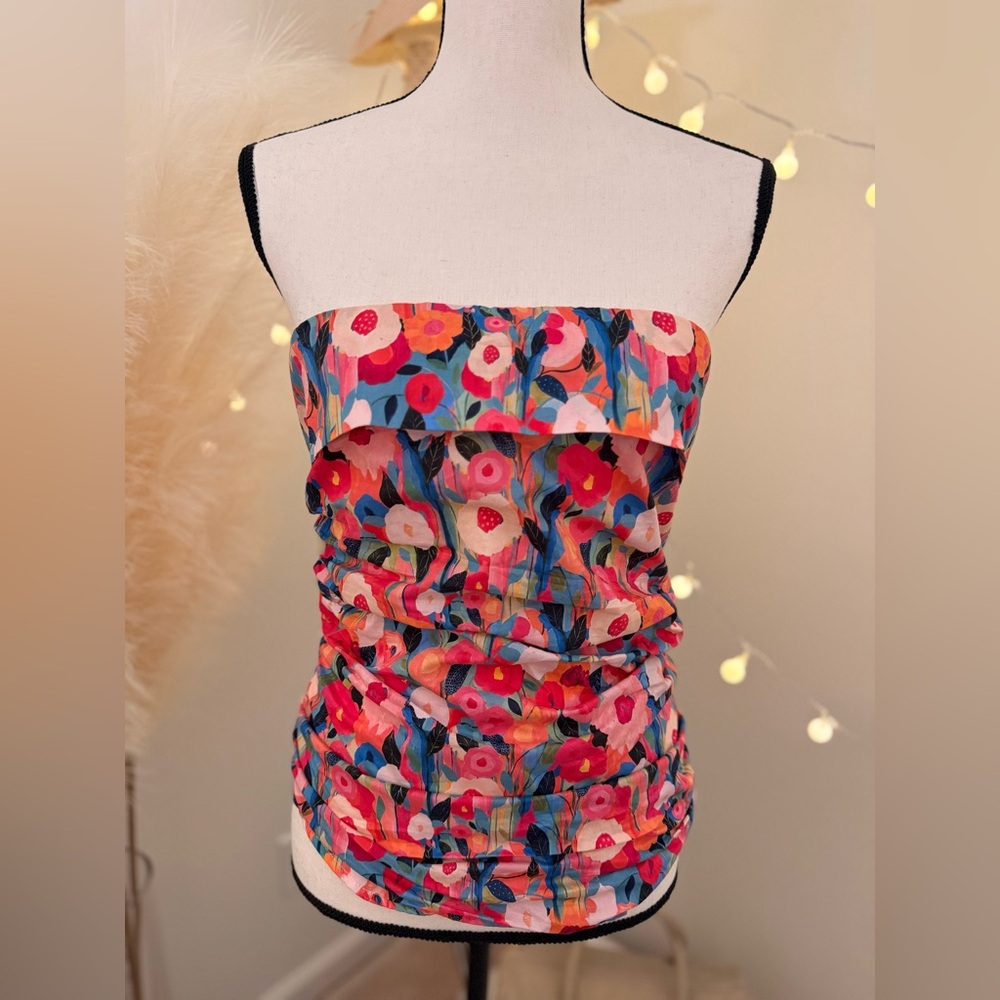 🌾 Floral Strapless Top